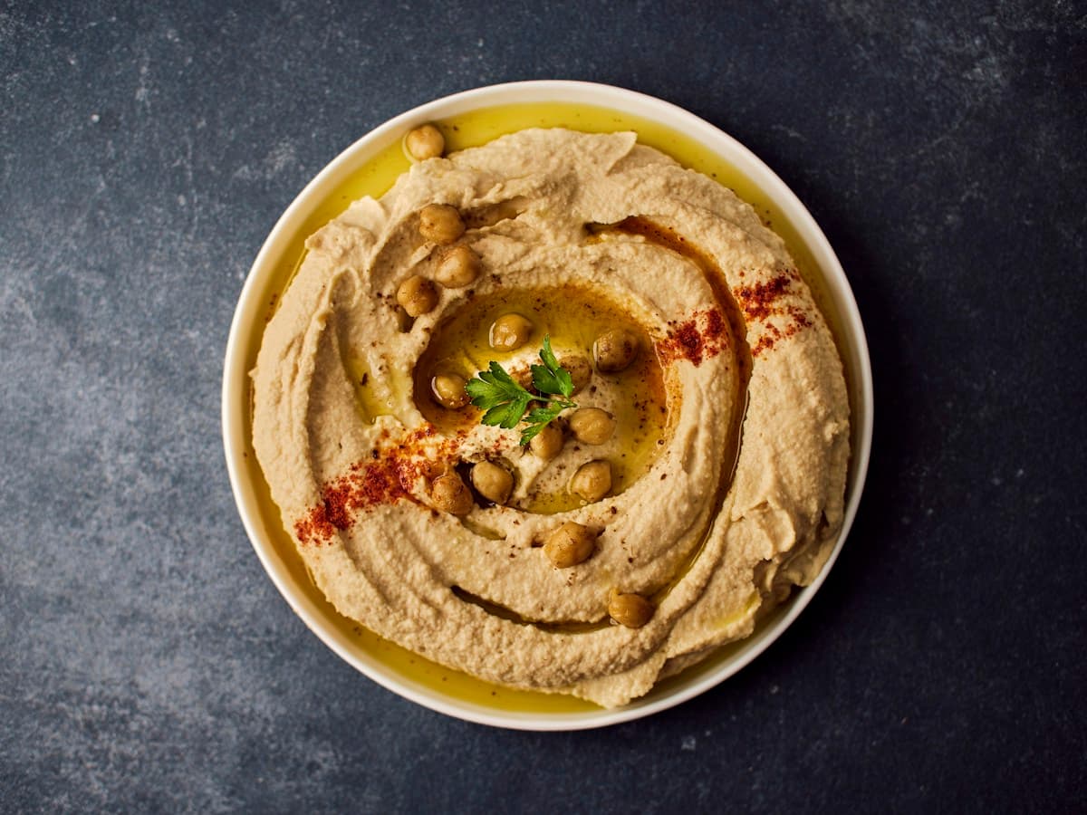 Humus sa pita hlebom
